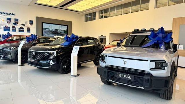 Changan Zaragoza · showroom